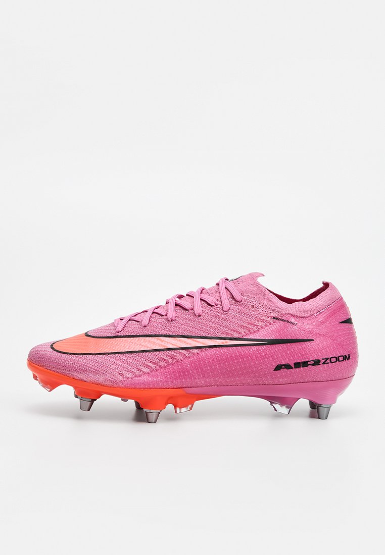 Botas de fútbol para terrenos blandos