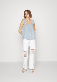 Pieces PCLELOU - Blusa - kentucky blue