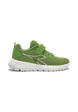 Scarpa da ginnastica in mesh verde con suola bianca, cinturino in Velcro e parte anteriore con lacci, con logo bianco e verde scuro sul lato.