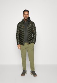 Salewa ORTLES ciemnozielony