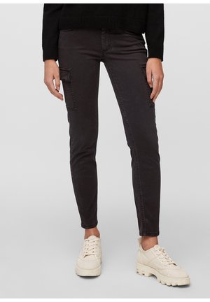 Sorte cargo-lignende bukser med tætsiddende ben, der har sidelommer, en glat tekstur og et klassisk fem-lommer design.