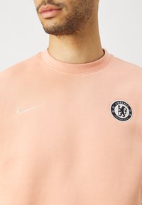 Nike Performance CHELSEA FC CLUB SPECIAL EDITION - Klubruházat - apricot agate/guava ice