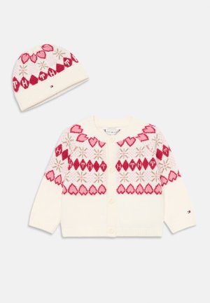FAIRISLE GIFTBOX UNISEX SET - Adīta cepure - ivory silk