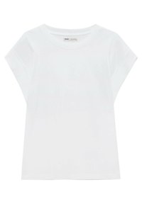 Witte t-shirt met korte mouwen, een brede ronde halslijn en een drop shoulder ontwerp. Gemaakt van zacht katoen met een gladde textuur.