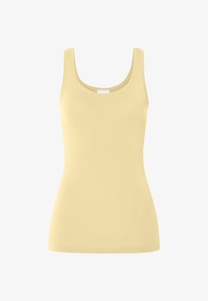Canotta aderente senza maniche con scollo rotondo in giallo pallido, mostrata su sfondo bianco.