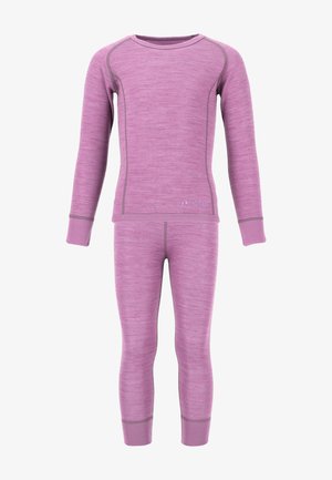 Haut thermique à manches longues et pantalon ajusté en violet clair avec des coutures contrastées. Fabriqué à partir d'un tissu doux, conçu pour la chaleur et le confort.