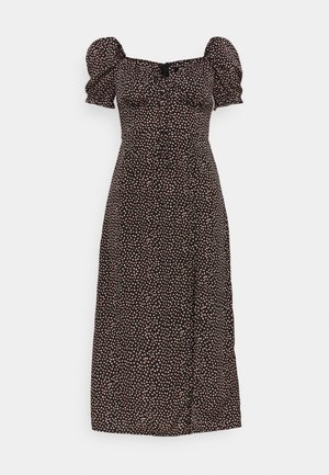 Vestido midi negro con mangas abullonadas, con un estampado floral en rosa y blanco. Botones en la parte delantera y una silueta ajustada.