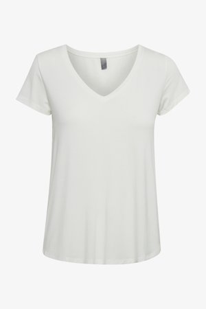 Balts īsām piedurknēm T-krekls ar V-veida kakla izgriezumu, izgatavots no mīksta auduma, ar brīvu piegriezumu un taisnu apakšmalu.