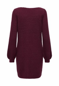 Abito maglione a maniche lunghe di colore viola scuro, lavorato a maglia, con scollatura a costine, polsini e orlo, mostrato da dietro.