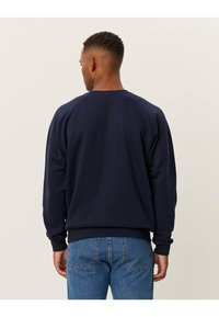 Thumbnail Image 2