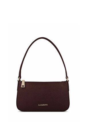 Bolso de mano de cuero marrón oscuro con textura, con una sola correa, tirador de cremallera dorado y el logo "Lazarotti" en letras doradas en la parte delantera.