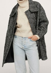 Mango Abrigo corto - black