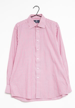 Camicia a maniche lunghe con colletto a punte, caratterizzata da strisce verticali rosa e bianche, sette bottoni davanti e un orlo curvo.