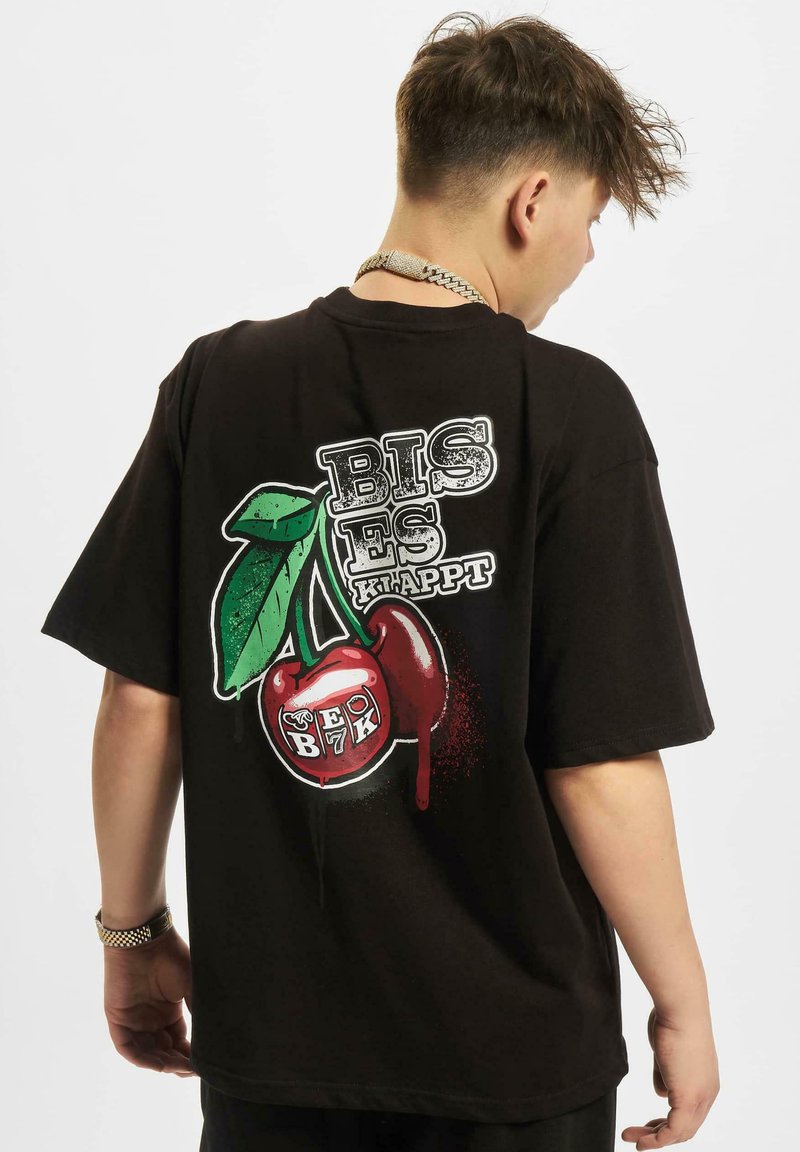 DEF BEK X CHERRY - T-shirts med print - black