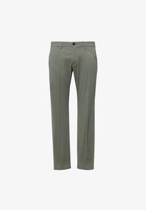 Olivgrüne Chinos mit glatter Textur, geradem Beinverlauf und einem klassischen Bund, der mit einem einzelnen Knopfverschluss und Fronttaschen ausgestattet ist.
