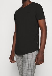 JOOP! Jeans Jednoduché tričko - black