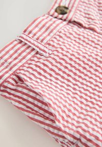 Next REGULAR FIT - Shorts - red white stripe