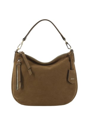 Sac à épaule en suede marron avec une forme courbée, une seule poignée supérieure, une poche zippée sur le côté et un détail de logo à l'avant. Texture douce dans l'ensemble.