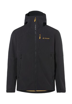 Schwarze Softshelljacke mit einem Reißverschluss vorne, verstellbarem Kapuze, orangen Reißverschluss-Akzenten und zwei seitlichen Taschen. Mit einem Logo auf der Brust.