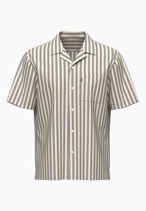 Korte mouw knoopshirt in crème met marineblauwe verticale strepen, met een kraag en een enkele borstzak, gemaakt van lichtgewicht stof.