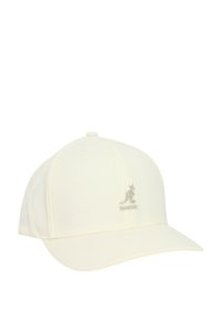 Cappello bianco con visiera curva, logo del canguro ricamato e fori per la ventilazione. Realizzato in tessuto morbido e testurizzato.