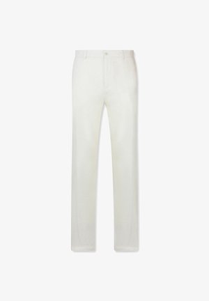 Witte, rechte broek met ceintuurlussen, een ritssluiting aan de voorkant en knoopsluiting, weergegeven op een eenvoudige witte achtergrond.