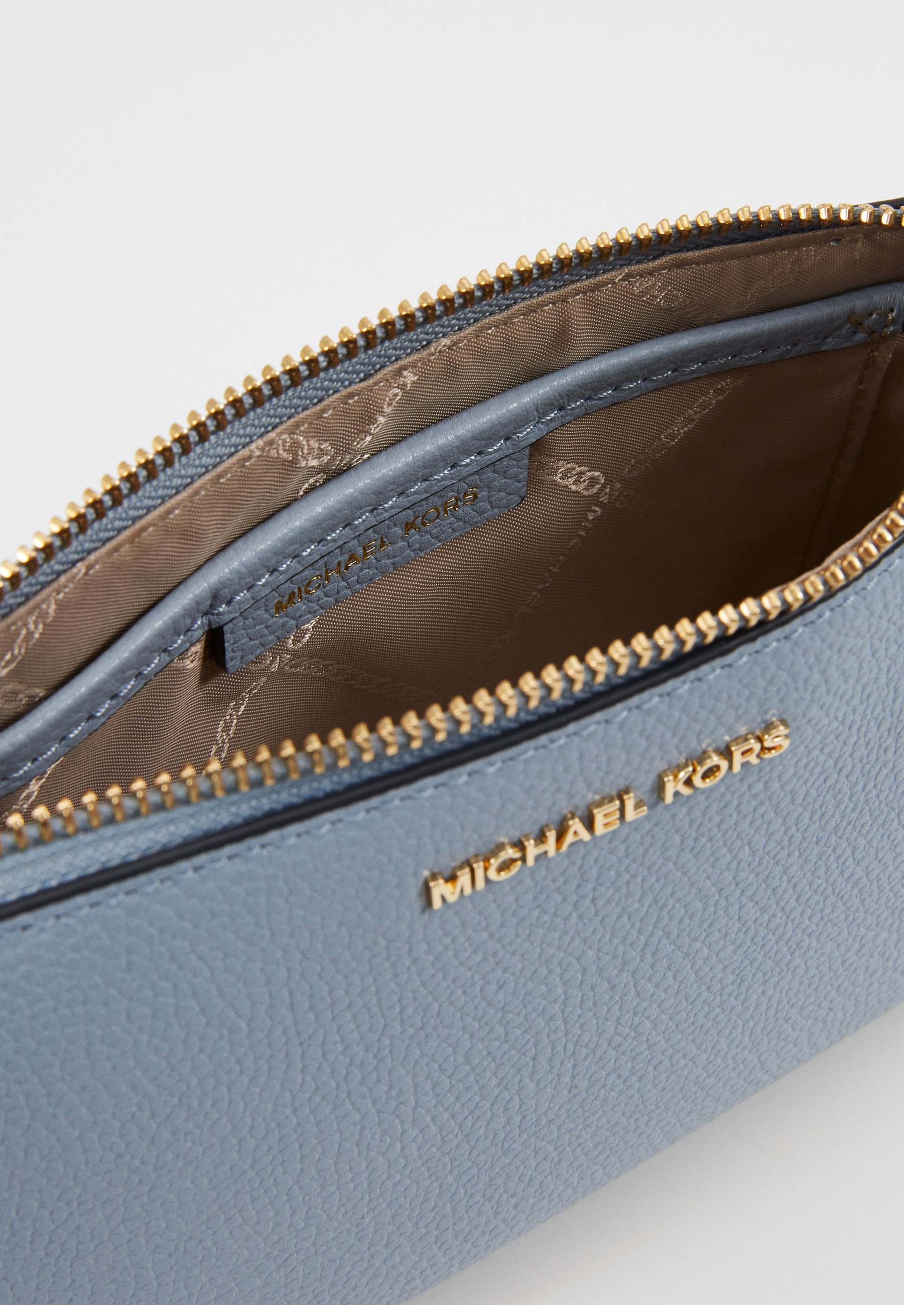 pochette michael kors estee lauder