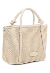 Sac cabas tissé beige avec poignées arrondies, garniture en cuir et petit patch logo rectangulaire sur le devant.
