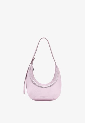 Błyszcząca, jasnoróżowa, skórzana torebka w kształcie półksiężyca z pojedynczym paskiem i zapięciem na zamek błyskawiczny, wytłoczone logo blisko dolnego środka.