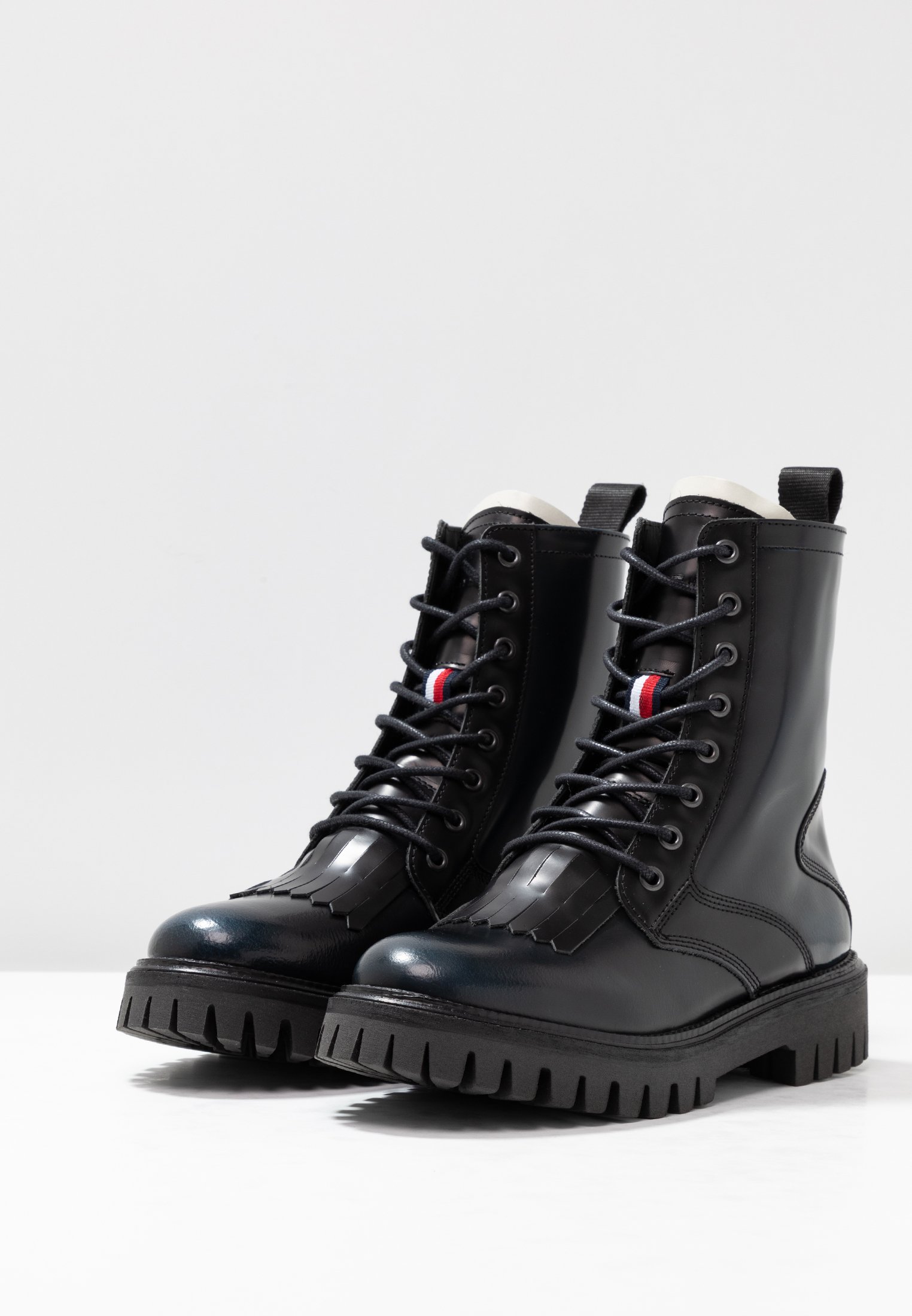 tommy jeans iconic boot