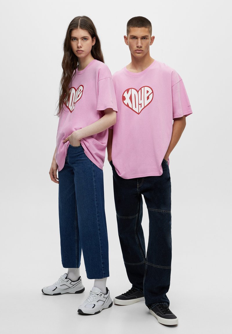 PULL&BEAR SHORT SLEEVE XDYE HEART TShirt print light pink/rosa