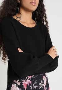 Forever New Felpa - black