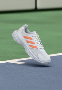 Niewybrane, footwear white/beam orange/crystal white