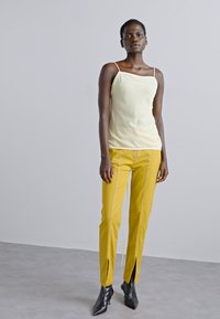 032c GOLDEN ORB - Μπλούζα - plastic yellow