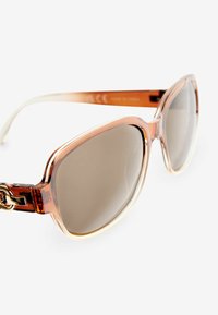 Next REGULAR FIT - Gafas de sol - toffee brown