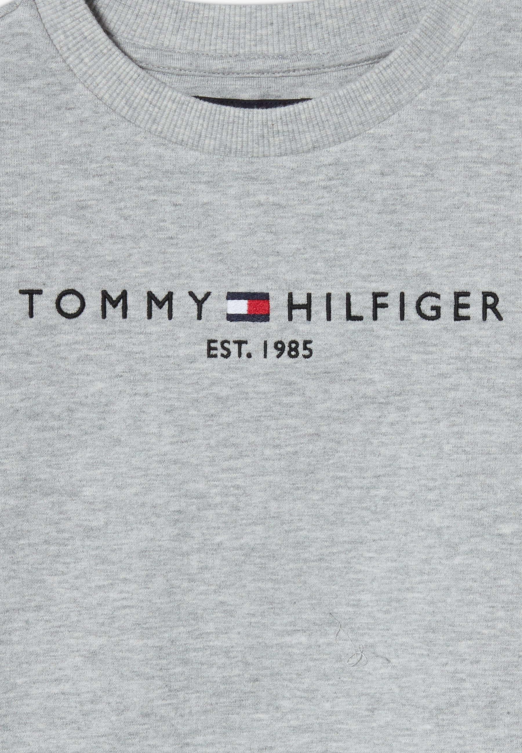 Kreis geschlossen Sich verlassen auf tommy hilfiger uk contact number