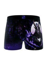 Un boxeur noir et violet avec un personnage aux cornes, des motifs complexes et des éléments mystiques imprimés partout.