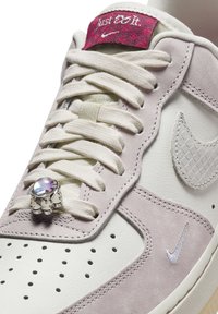Nike Sportswear AIR FORCE - Baskets basses - sail sail platinum violet sail