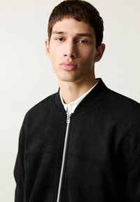 PULL&BEAR Pilotska jakna - black