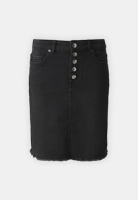 Sort jeanskjørt med høy midje, fem-knappers lukking foran, frontlommer og en utslitt kant. Har en figursydd silhuett.