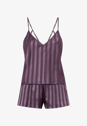 Läppäiset samettiset yöasut purppuranvärisinä, joissa on hihaton paita V-pääntiellä ja ohuita olkaimia, yhdistettynä yhteensopiviin laskostettuihin shortseihin. Pystysuuntainen raidoitus.