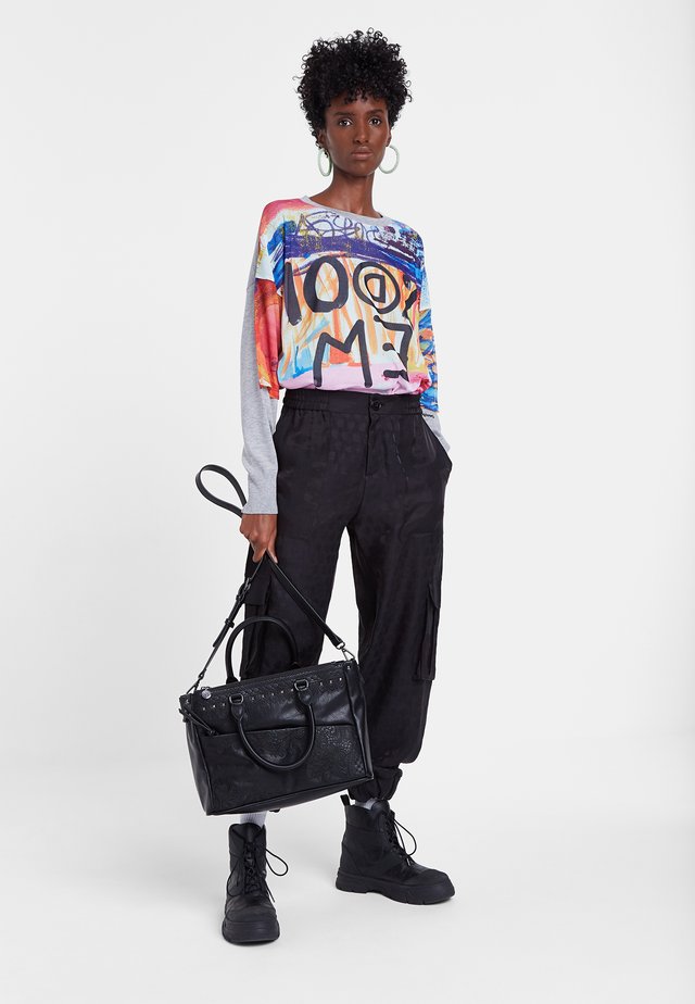 Sweater - multicolor