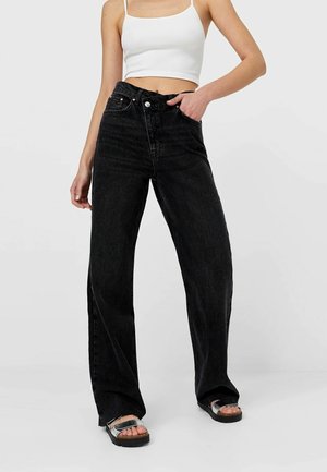 Stradivarius Straight leg jeans - black