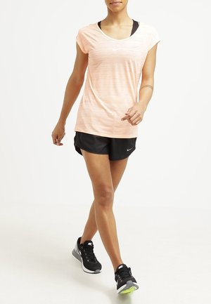 Nike Performance, T-shirt de sport - orange