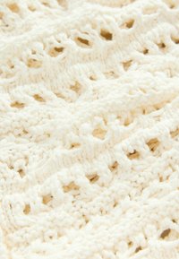 Sélectionné, white ecru