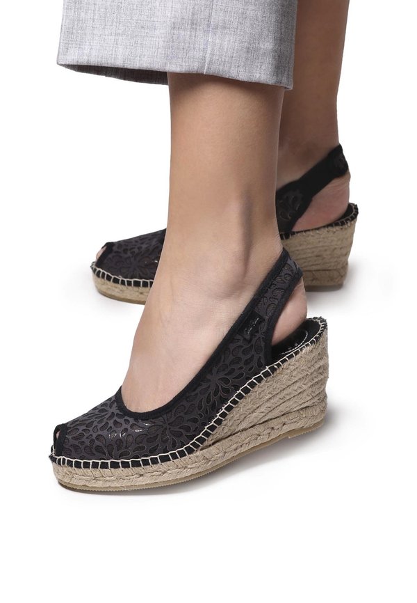 BEA IK - Keilpumps - negre