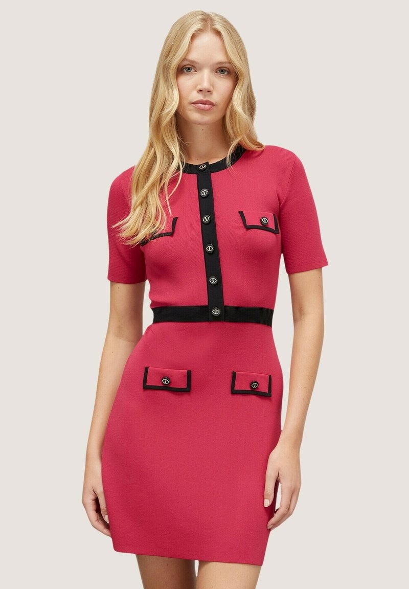 Motivi CON BORDI A CONTRASTO - Vestido informal - fucsia