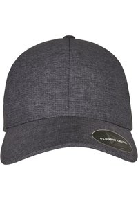 Hallgrays baseball cap, mille tekstuuriga kangast, kumer visior ja logoga plekk küljel. Flexfit Delta bränding on nähtav kleebisel.