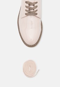 Tamaris Schnürer - cream