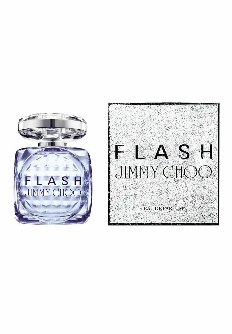 Tydlig glasflaska med en fasetterad design och silverlock; etiketten läser "FLASH JIMMY CHOO." Inkluderar en silverglittrande låda.